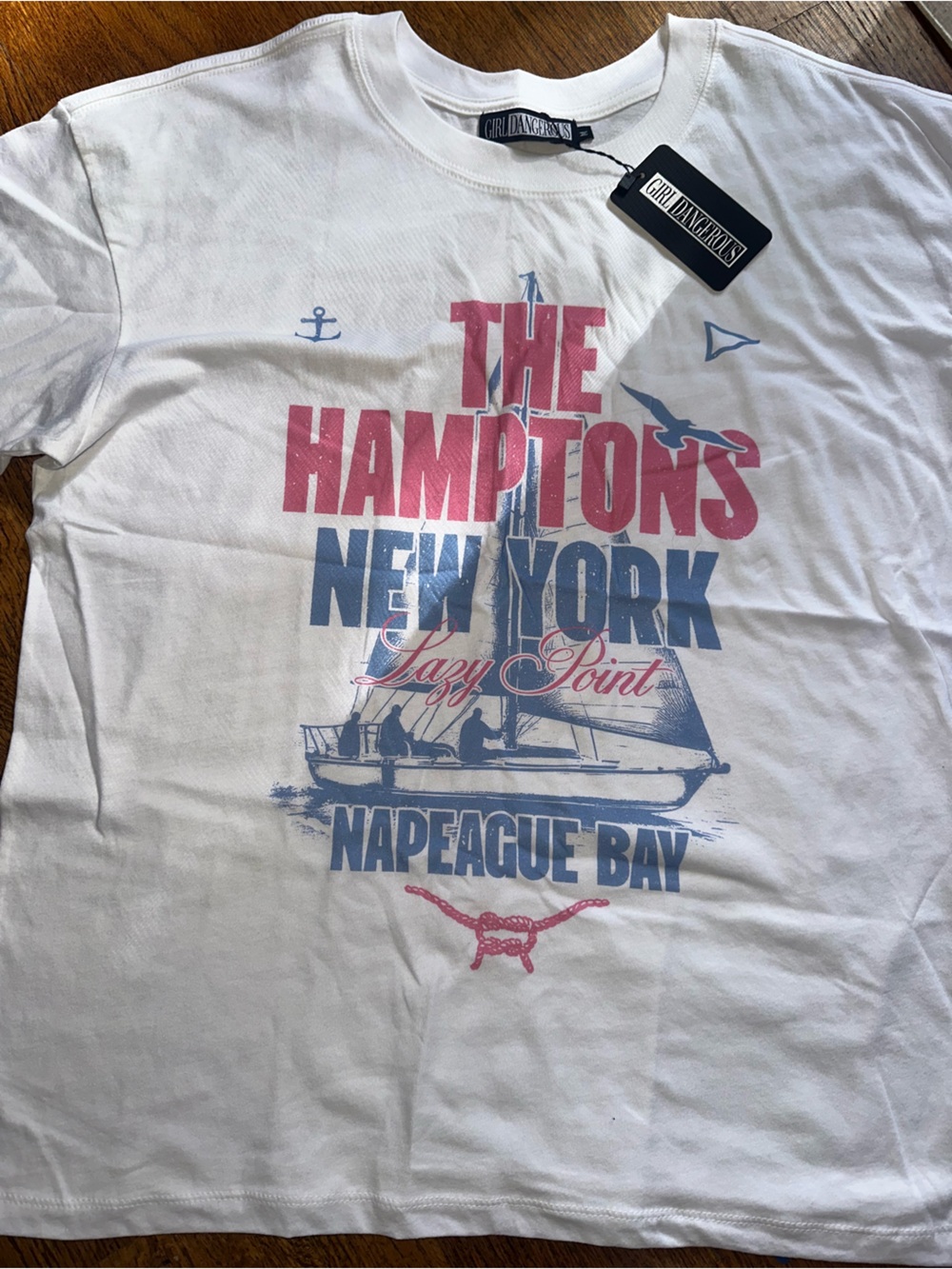 Girl Dangerous White 'The Hamptons New York' Graphic Tee - NWT Medium